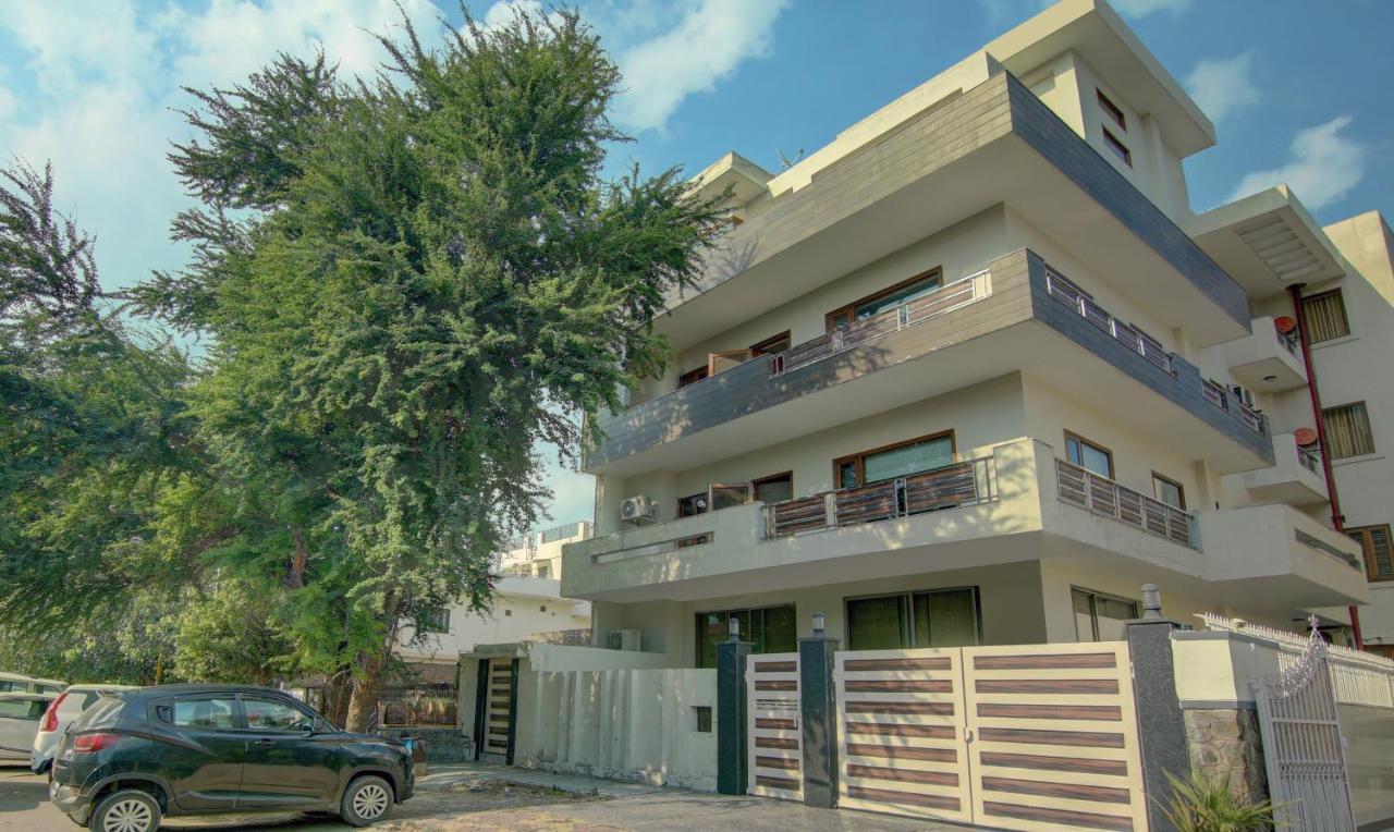Itsy Hotels Swastika Inn Sector 26 Noida Exterior foto
