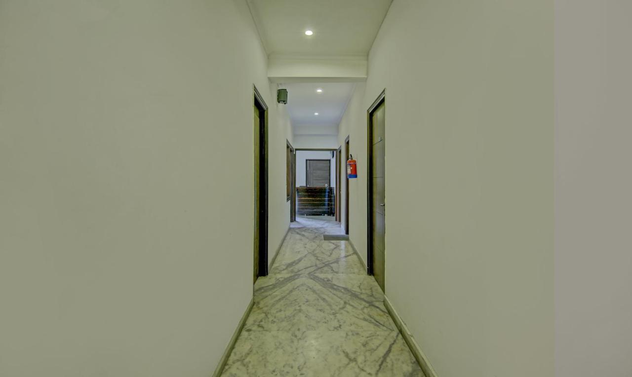 Itsy Hotels Swastika Inn Sector 26 Noida Exterior foto
